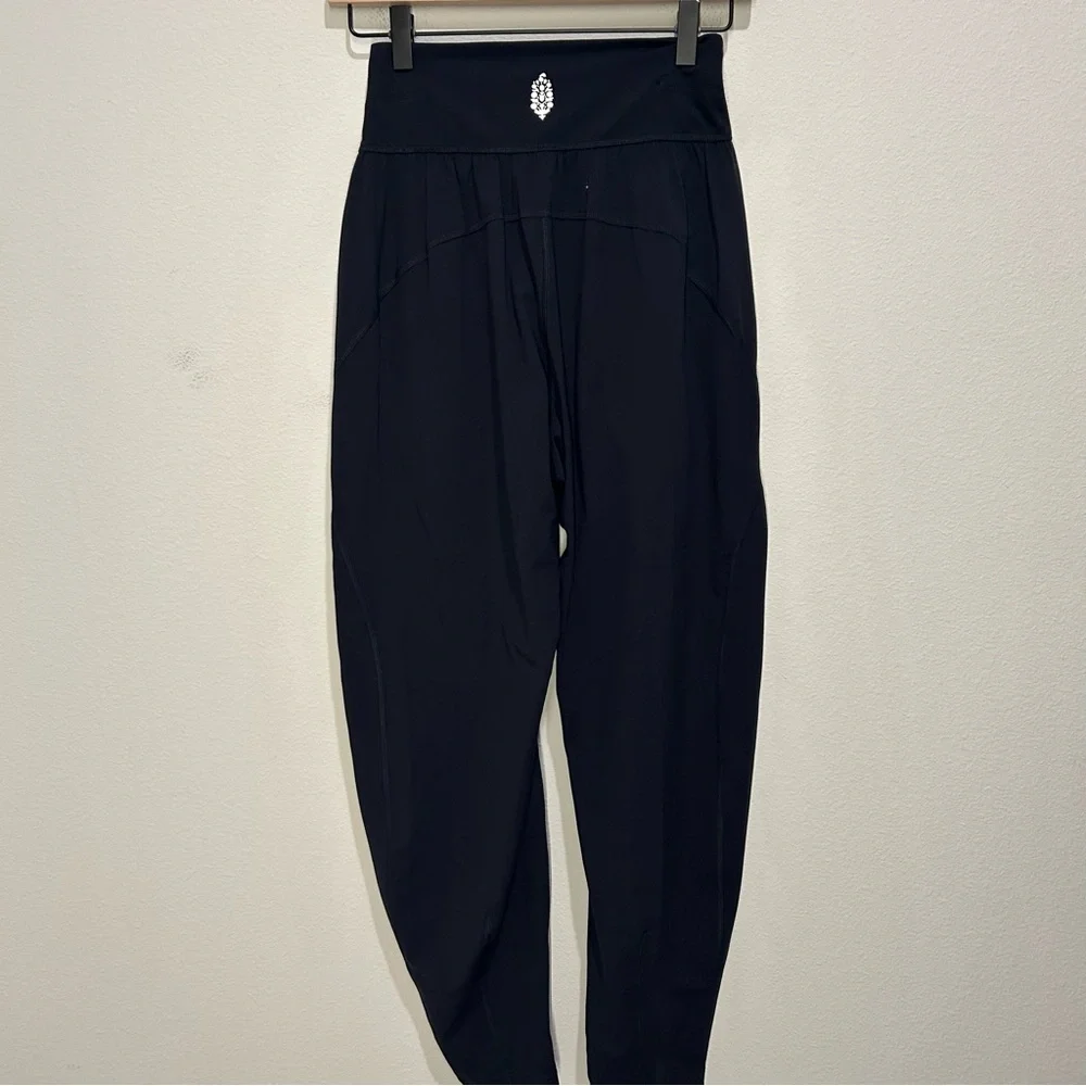 NWT XS Women's Black Never Better Structured Sweatpants - Free People Movement - Picture 2 of 4